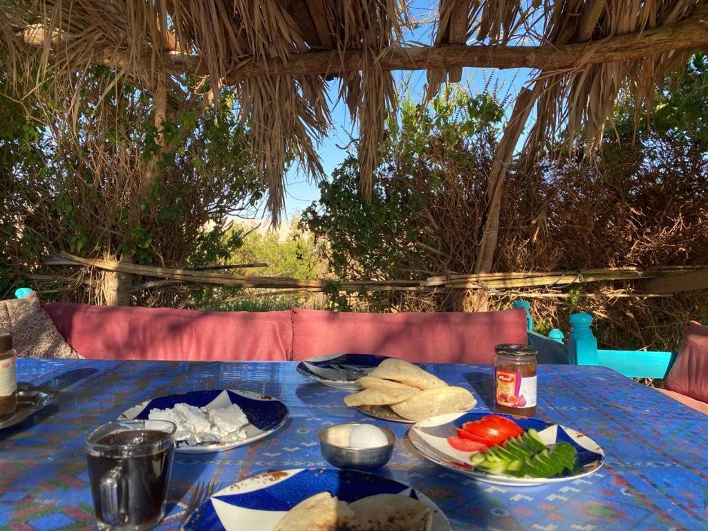 Beir El Gabal Hotel Al Qasr Bagian luar foto