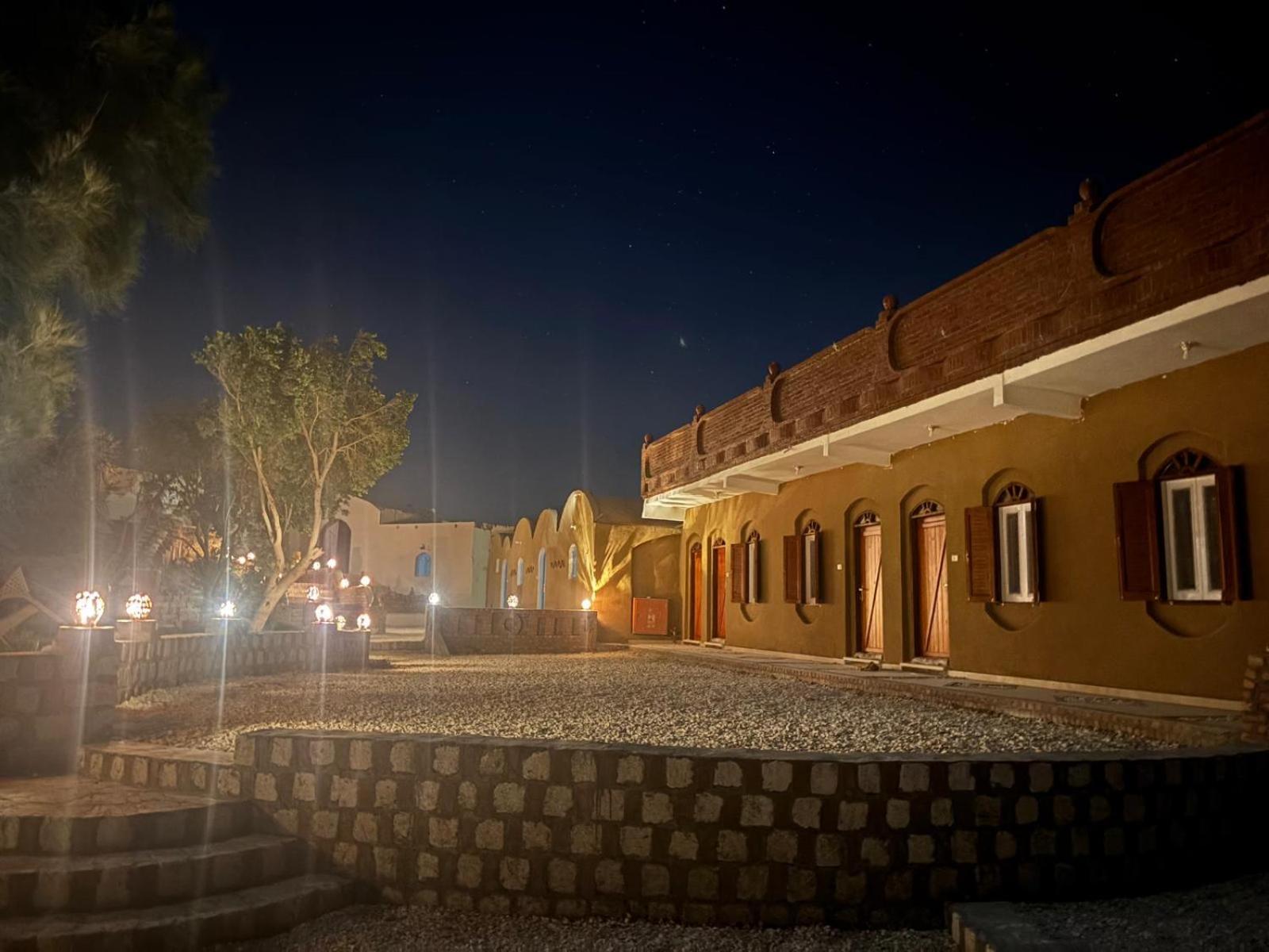 Beir El Gabal Hotel Al Qasr Bagian luar foto